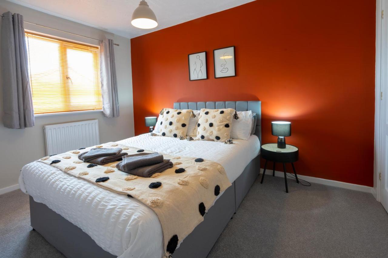 Bright & Modern 4 Bedroom Townhouse Stafford Exterior foto